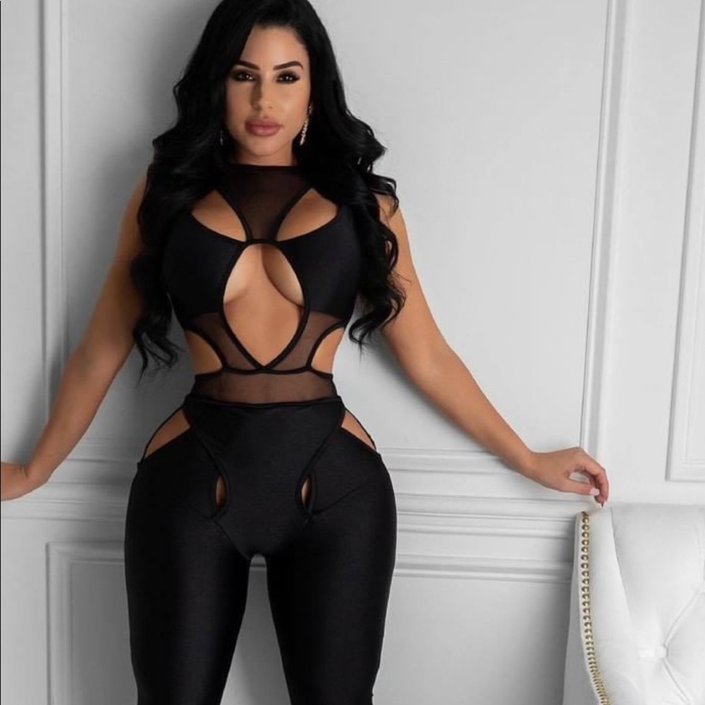 Cut out bodysuit size M never worn
